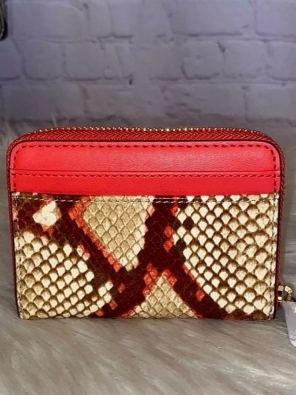 Michael Kors SURI Small Bucket Xbody/JET SET TRAVEL Medium ZA Card Case Wallet
